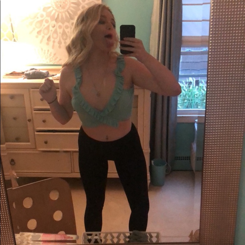 blue croptop